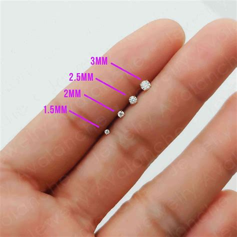 standard nose stud size
